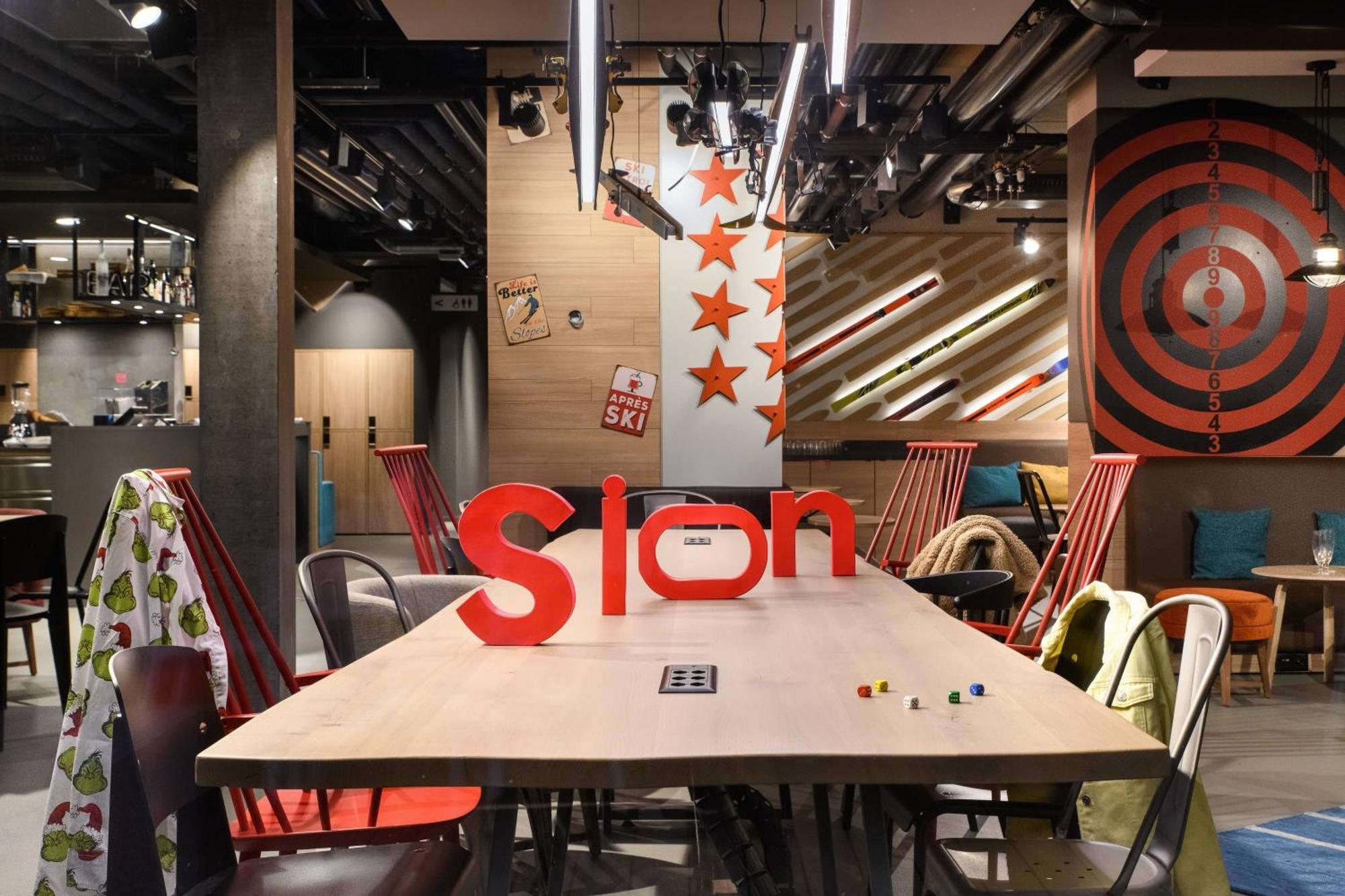 Hotel Moxy Sion Exterior foto