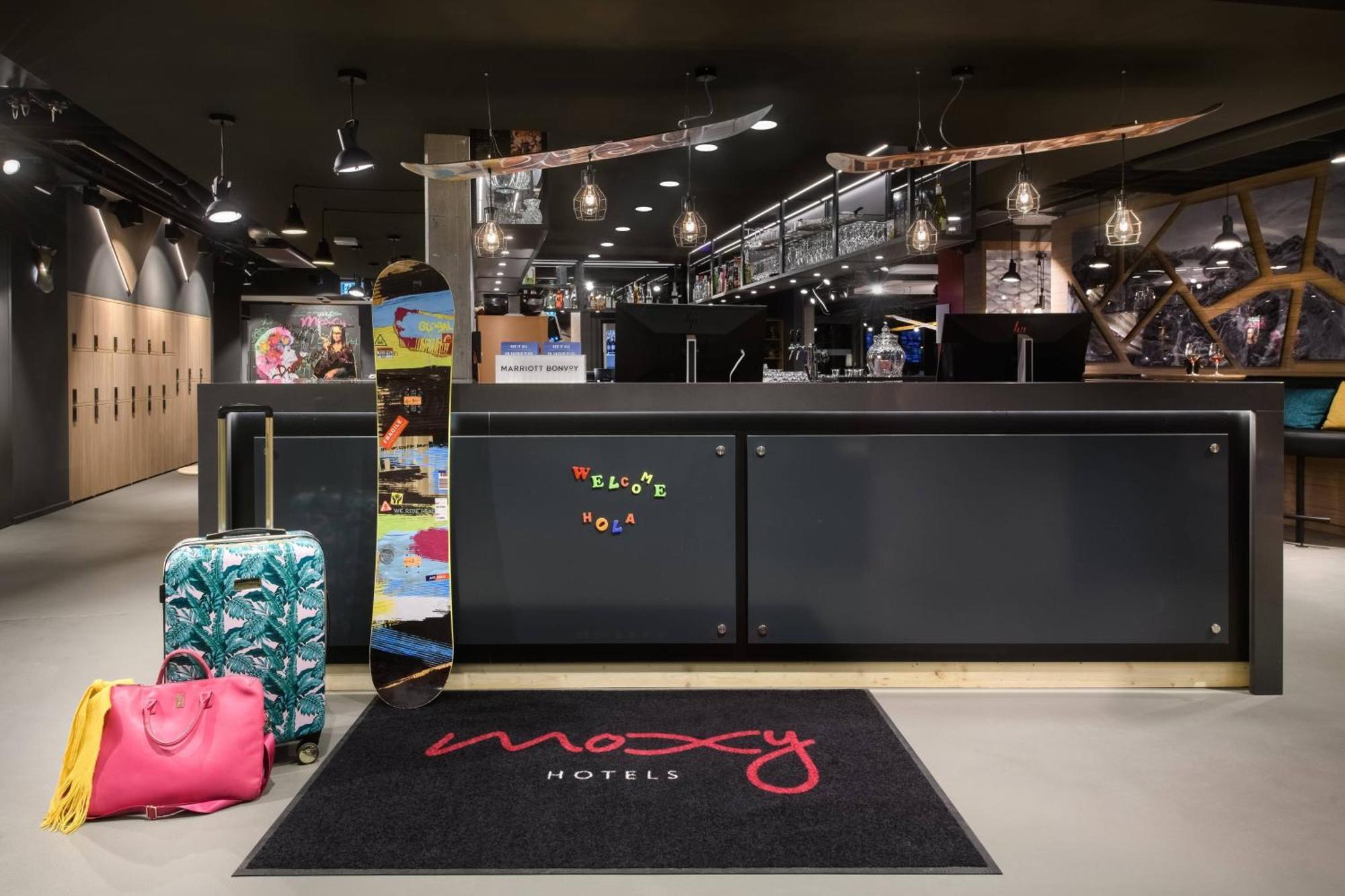Hotel Moxy Sion Exterior foto